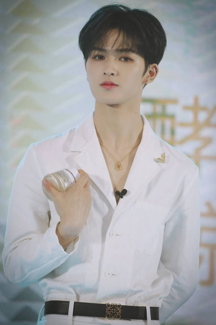 高清内陆男星偶像练习生朱正廷图片图片