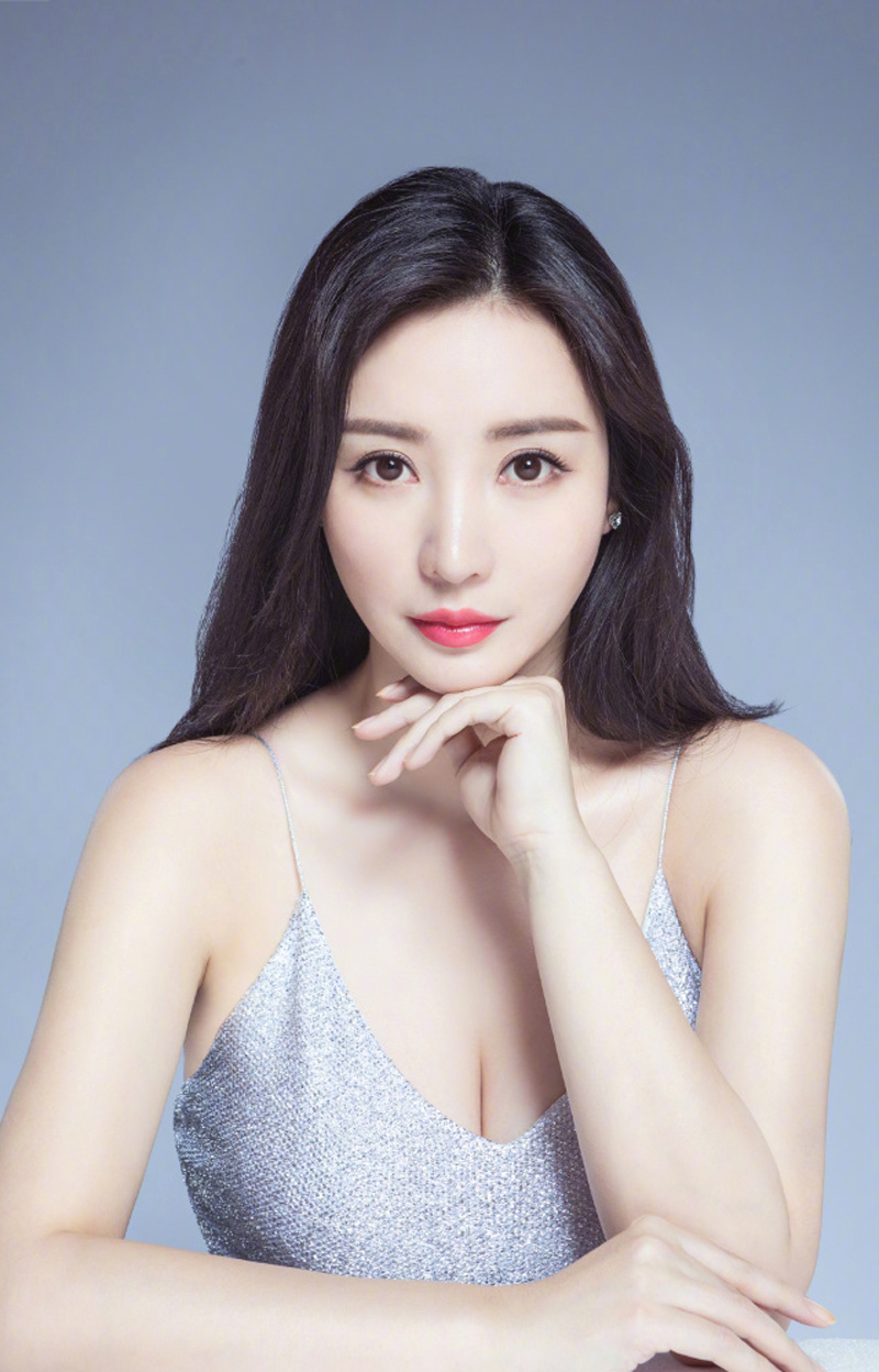 中国内地湖南衡阳女演员柳岩写真电脑桌面壁纸之网络美女图片