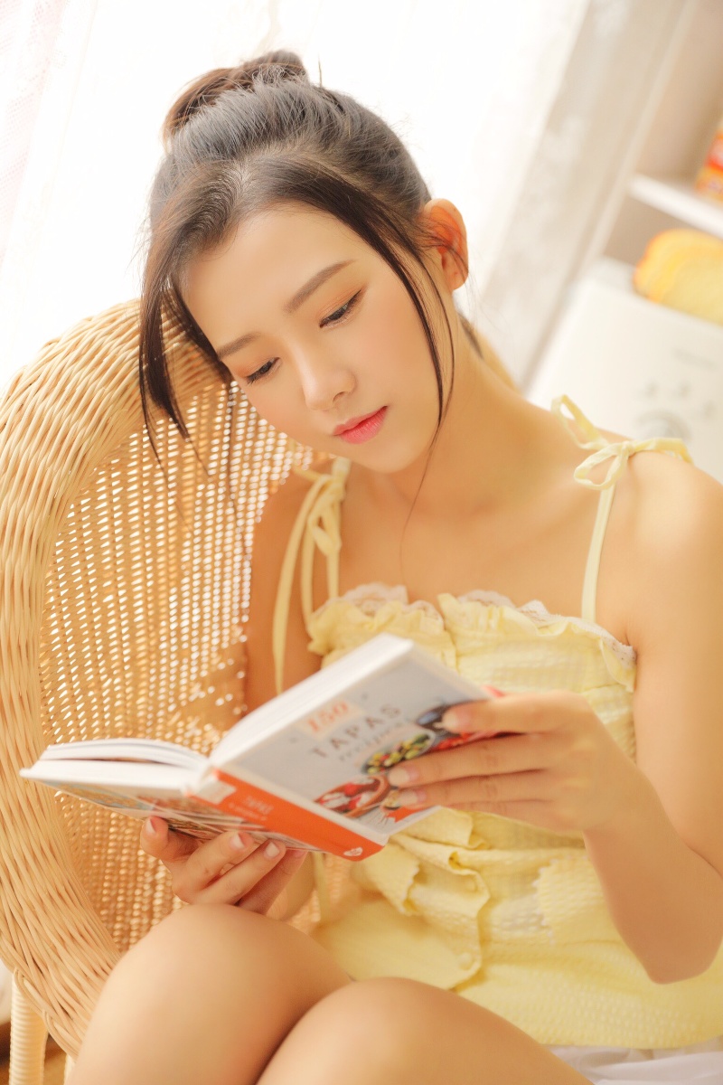 性感亚洲国产小嫩模福利四区吊带美少女性感美女高清图片图片