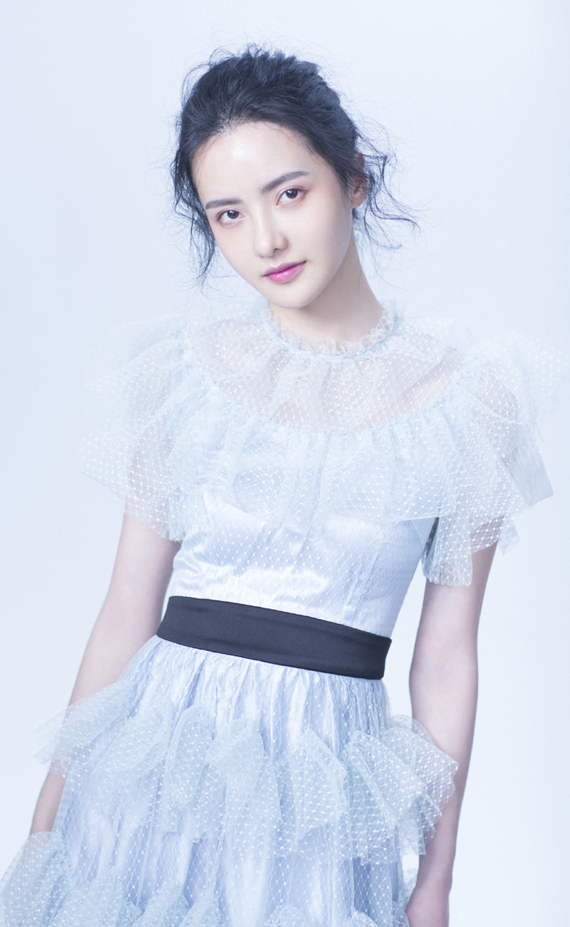 张芷溪清新甜美写真图片图片