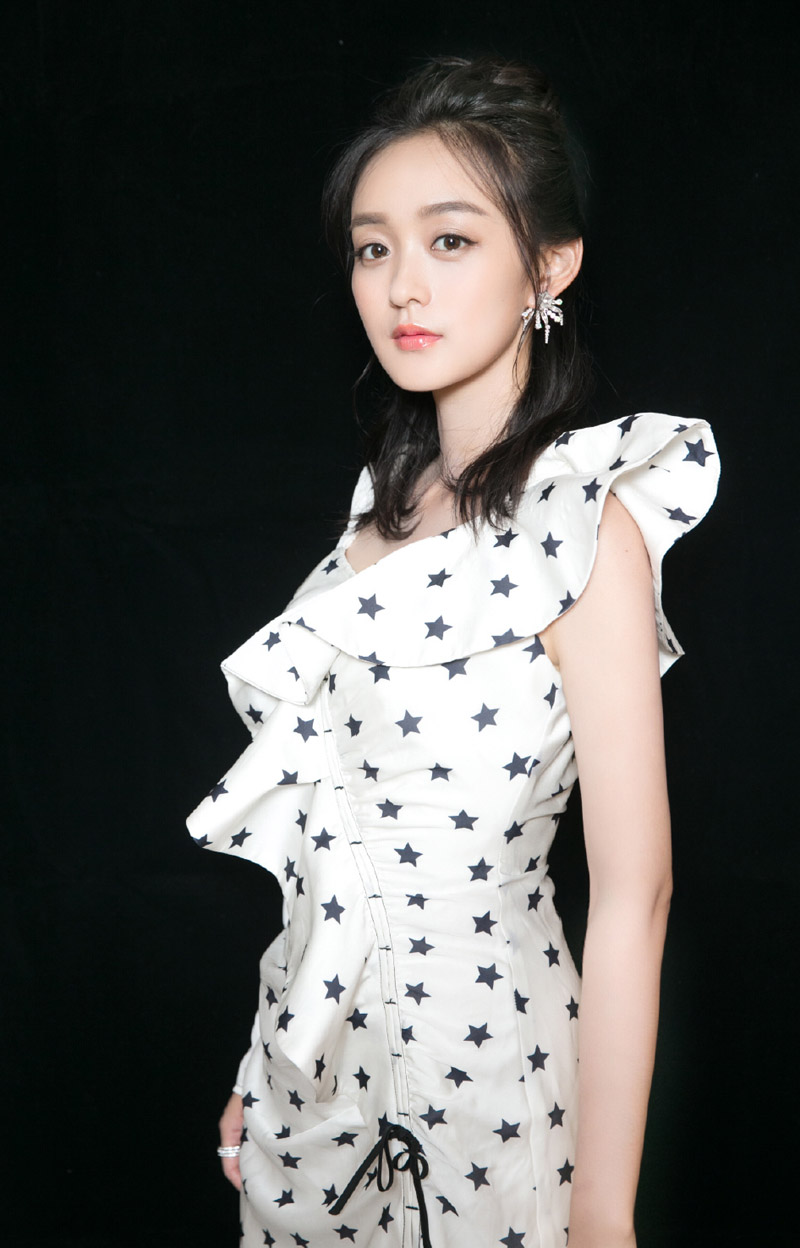 高清中国内地女演员平面模特何泓姗《爱情进化论》发布会图片图片