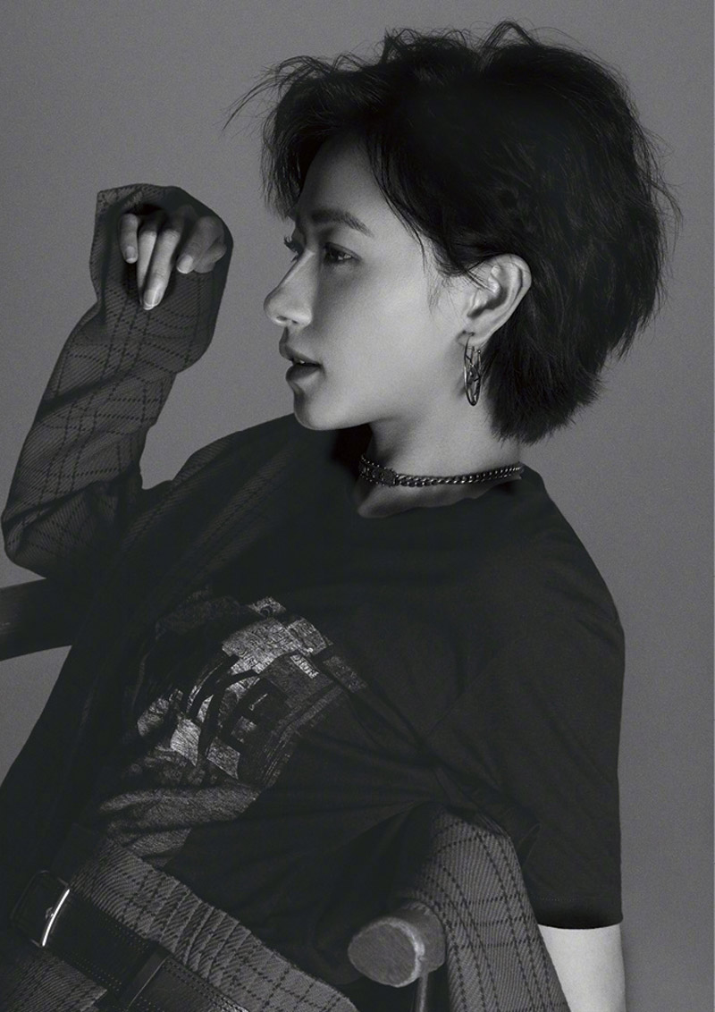 万茜白衫性感优雅写真图片图片