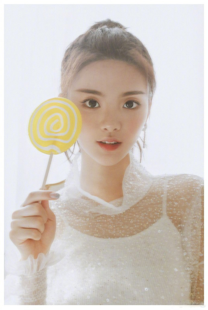 中国内地流行乐女歌手《创造101》杨超越图片图片
