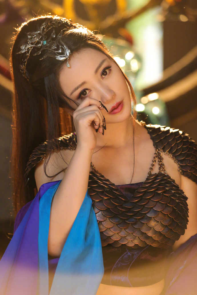 中国内地湖南衡阳女演员柳岩写真电脑桌面壁纸之网络美女图片