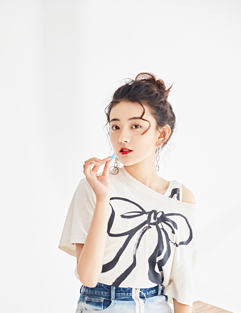 梁洁图片