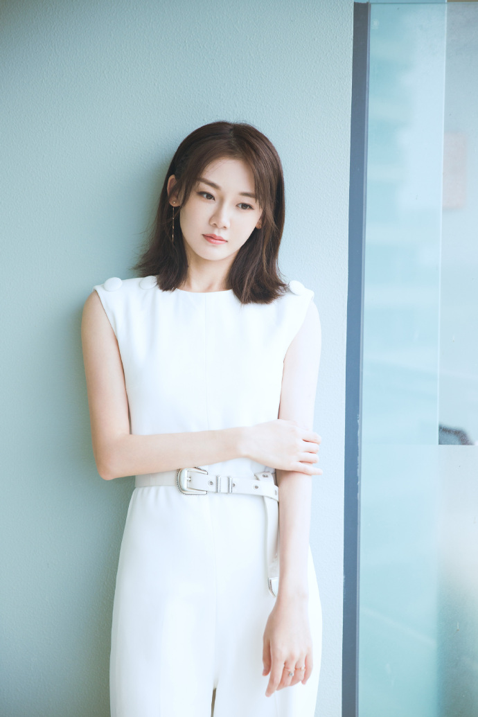 高清中国内地女演员美女苗苗复古优雅时尚杂志写真图片图片