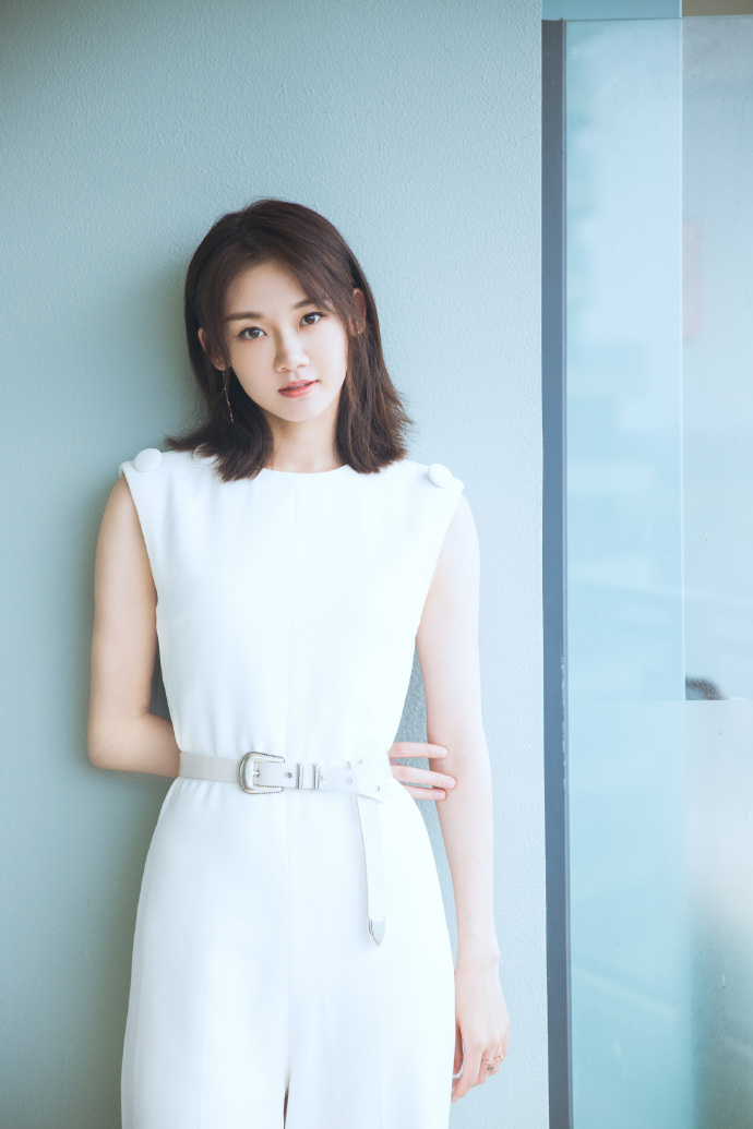 高清中国内地女演员美女苗苗复古优雅时尚杂志写真图片图片