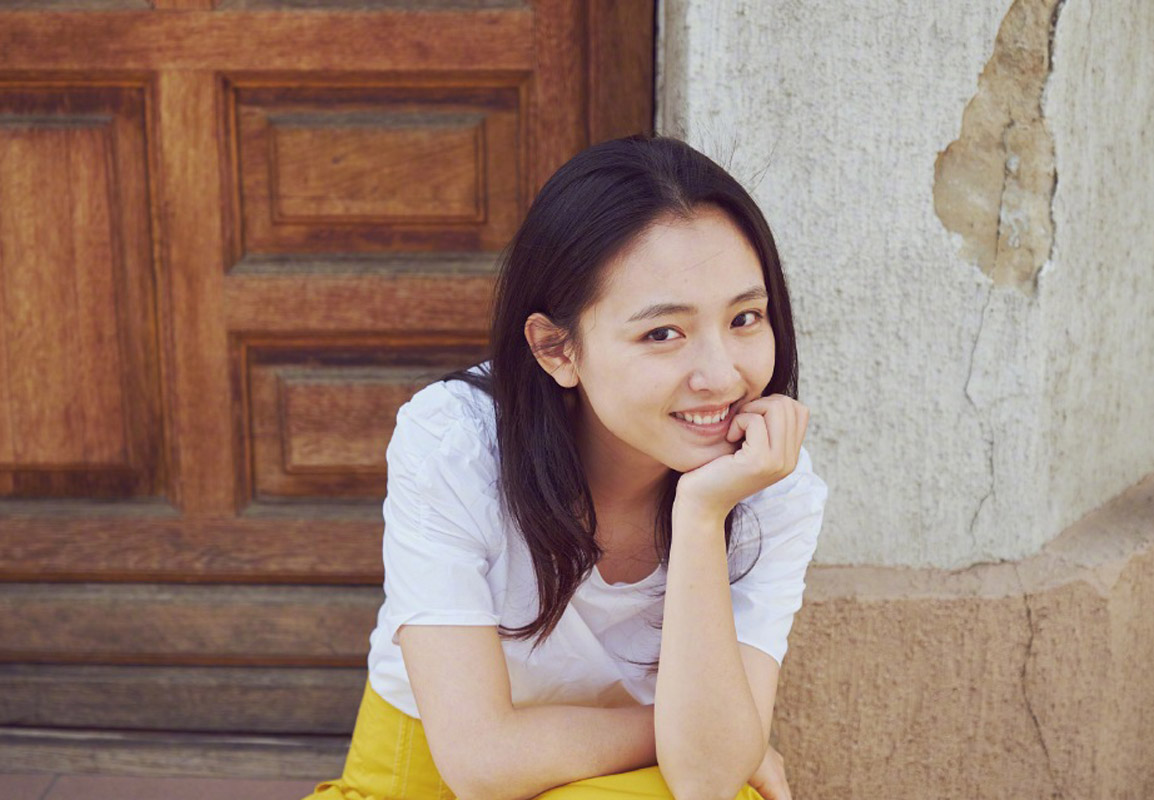 中国大陆湖北90后女演员吴倩清新自然素颜生活照图片图片
