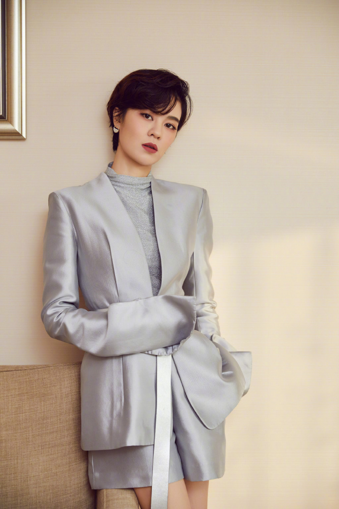 郁可唯图片   郁可唯性感露肩写真图片图片