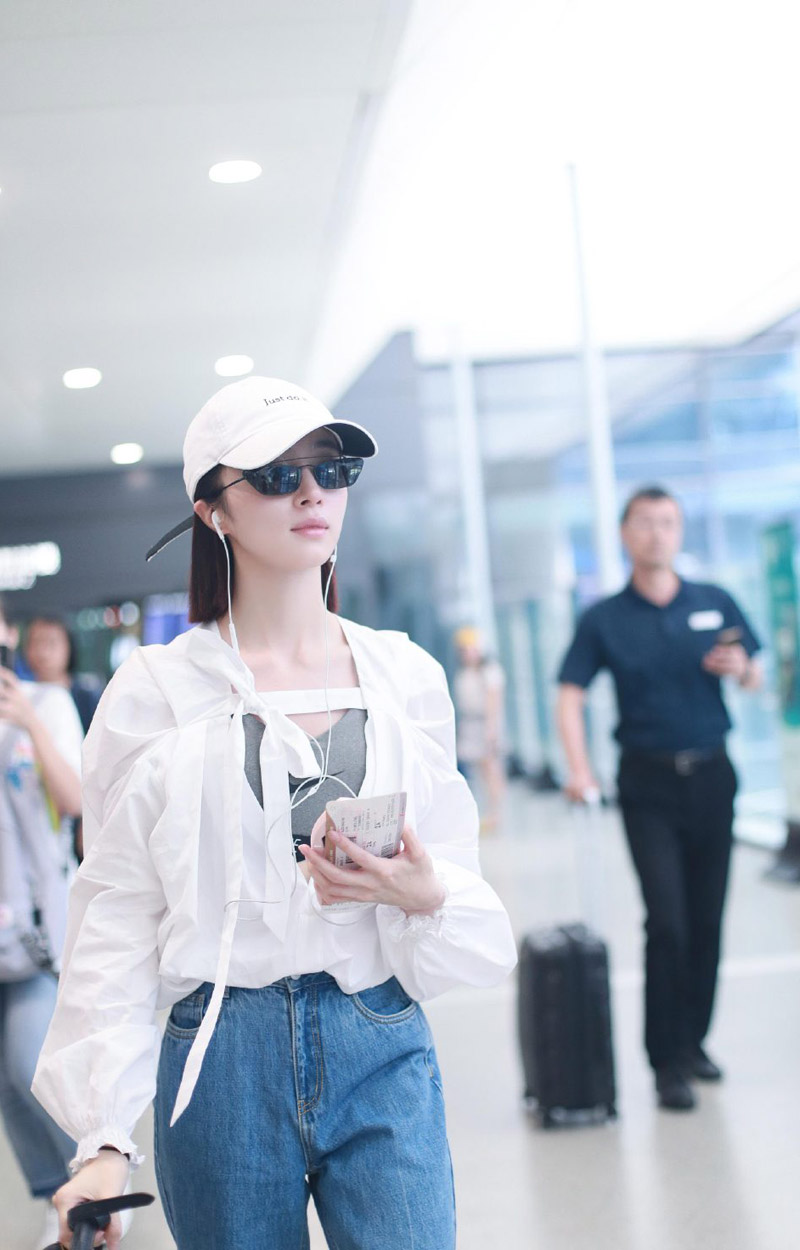 胡冰卿冰蓝系活泼明朗写真图片图片