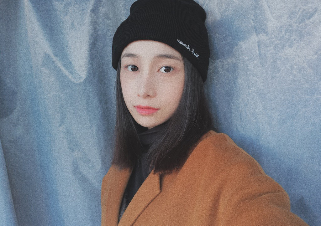 高清中国内地女演员美女姜梓新休闲率性写真图片图片