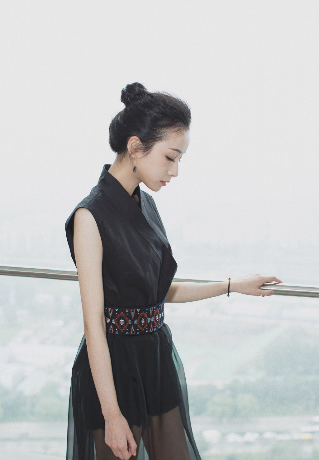 高清中国内地女演员美女姜梓新清新俏丽时尚写真图片图片