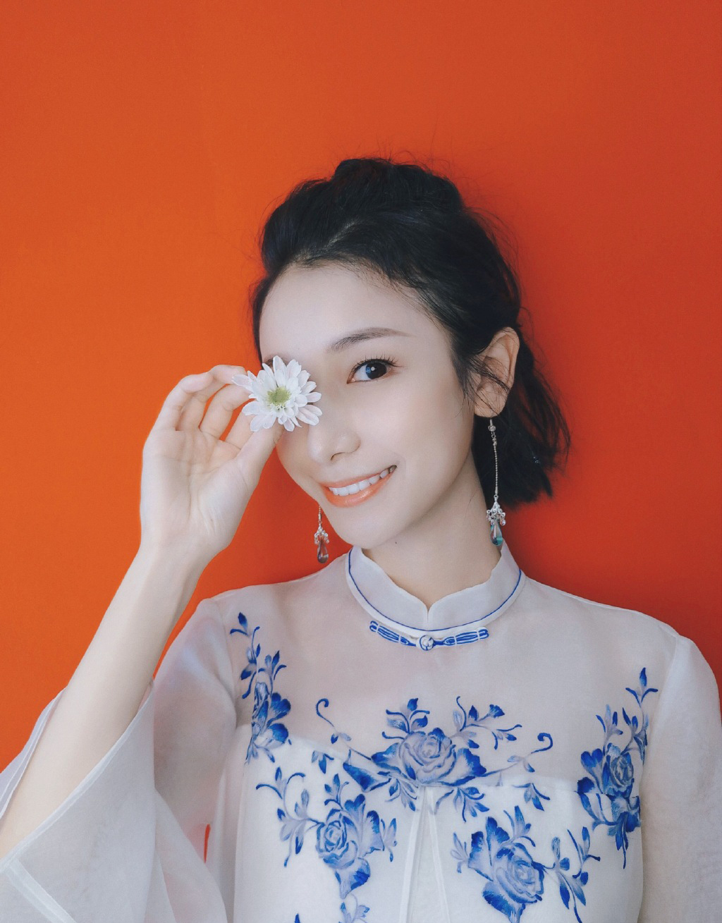 高清中国内地女演员美女姜梓新休闲率性写真图片图片