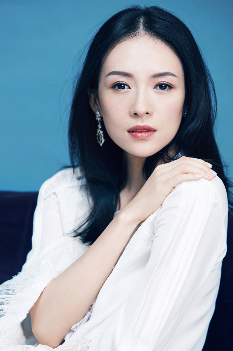 章子怡图片章子怡最新时尚封面图片 恋情甜美人比花娇图片