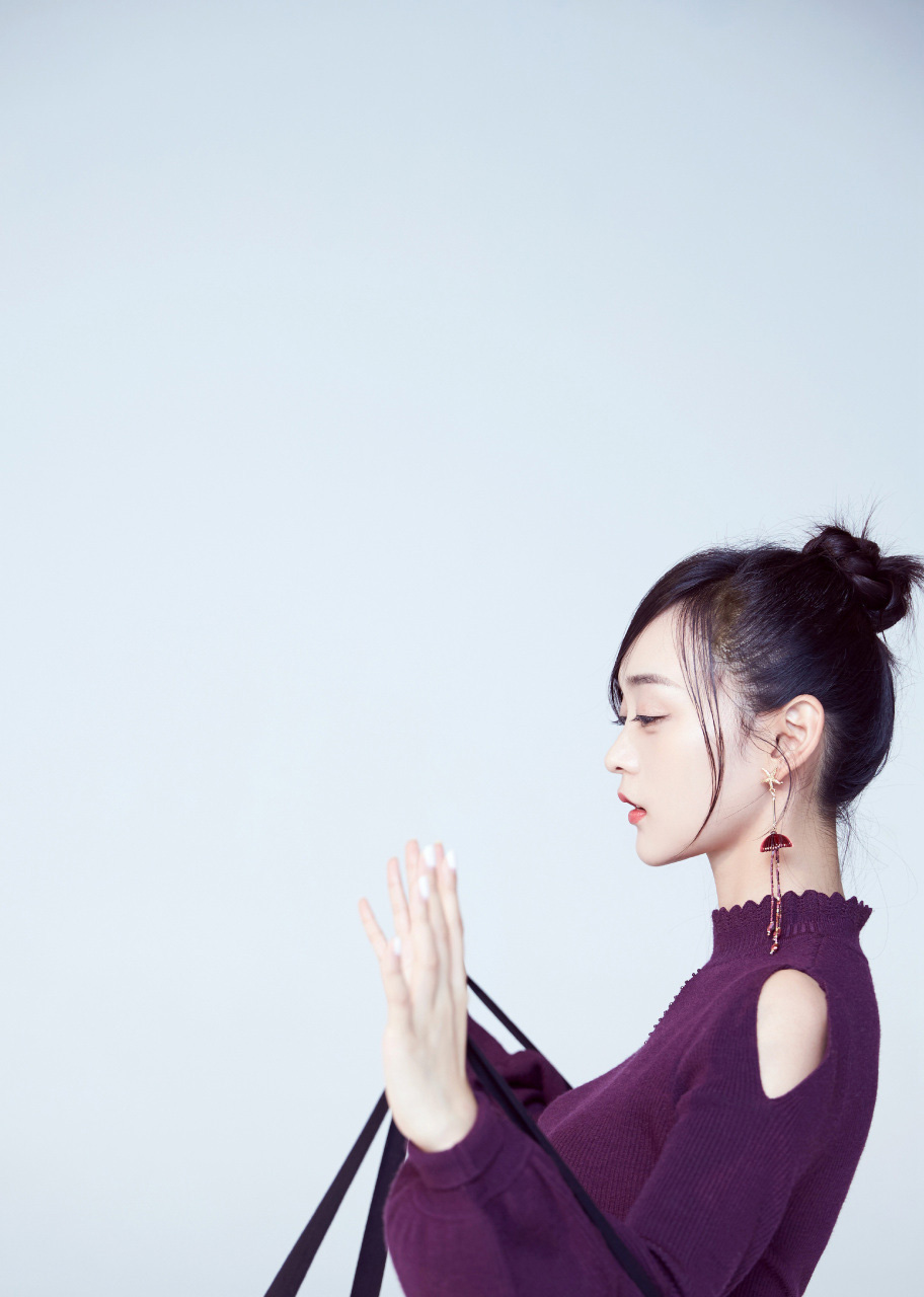 高清中国内地女演员平面模特何泓姗唯美婚纱写真图片图片