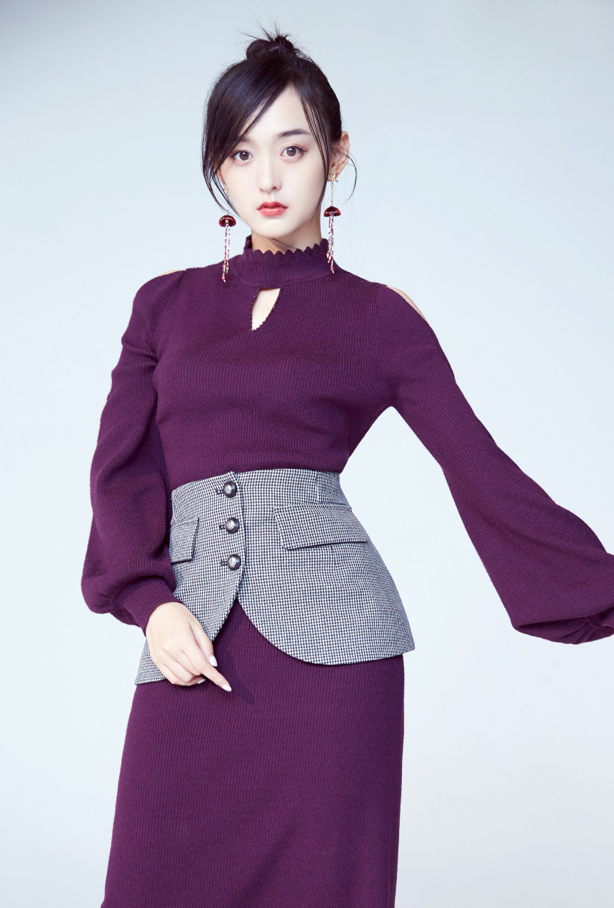 高清中国内地女演员平面模特何泓姗唯美婚纱写真图片图片