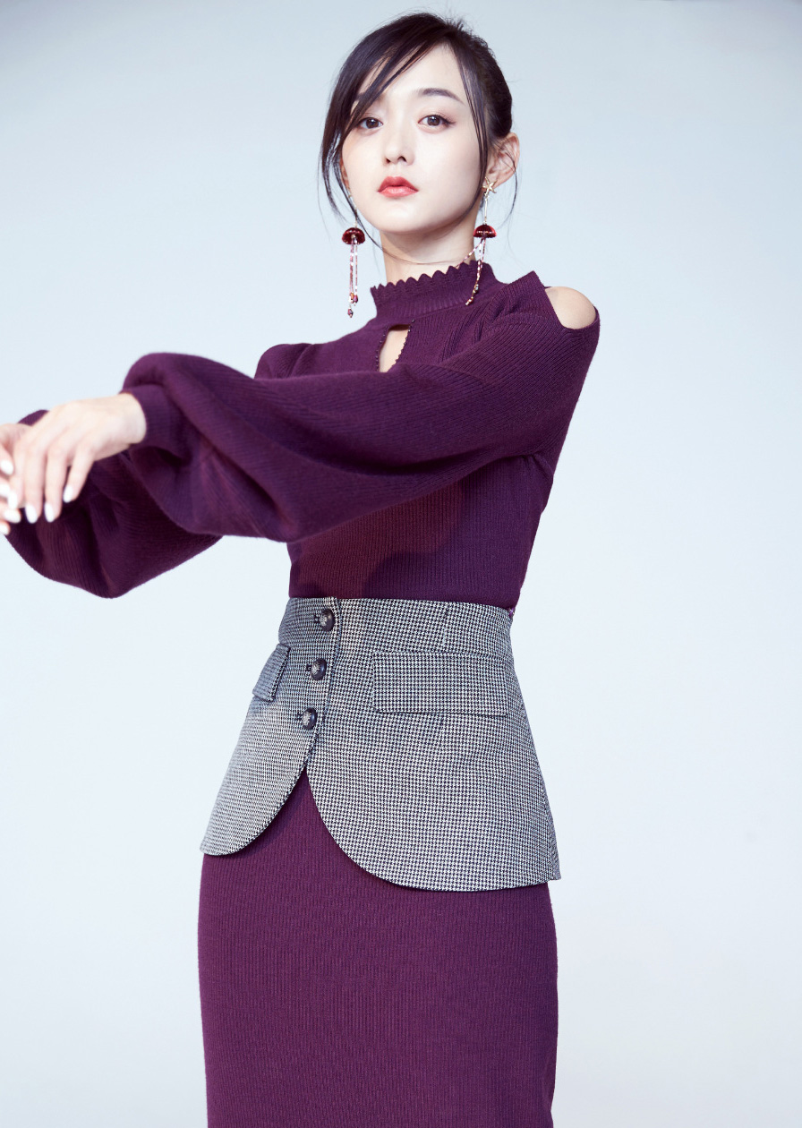 高清中国内地女演员平面模特何泓姗唯美婚纱写真图片图片