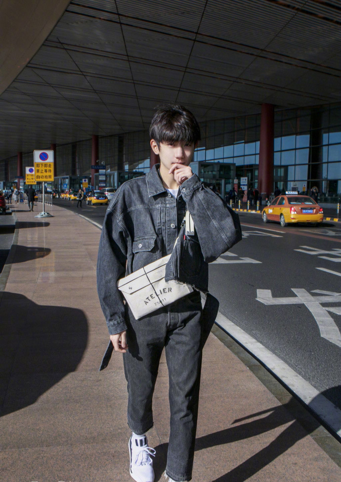 TFBOYS王源衬衫写真 卖萌耍帅 TFBOYS图片王源图片图片