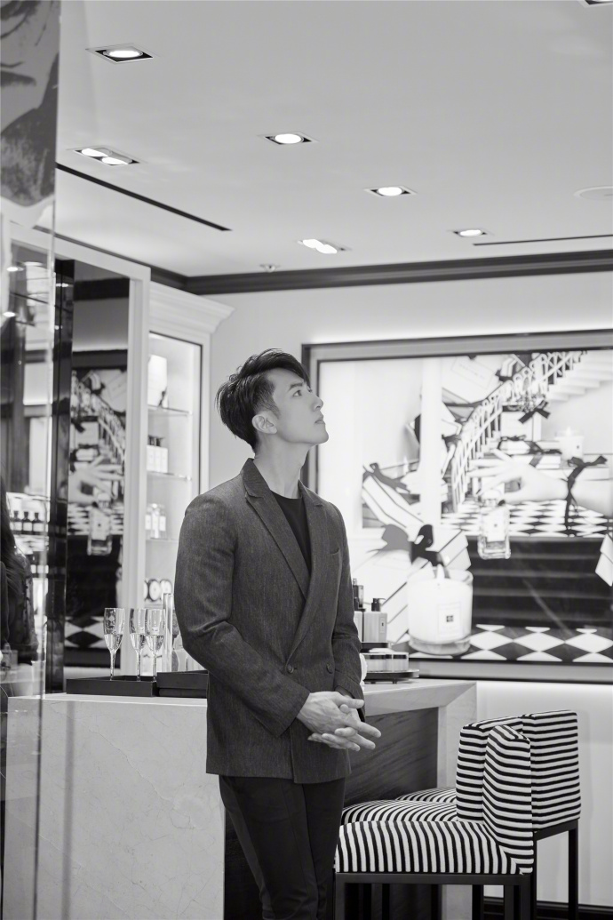 吴尊图片 吴尊西服造型魅力杂志写真图片 吴尊图片 吴尊西服造型魅力杂志写真图片