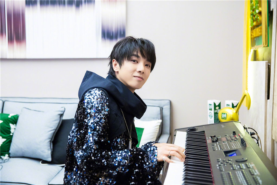 华晨宇《歌手2》彩排花絮图片图片