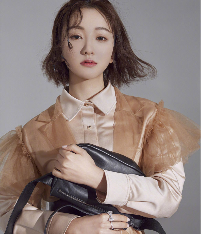 高清中国内地云南保山女演员杨蓉最新性感时尚大片写真图片图片 高清中国内地云南保山女演员杨蓉最新性感时尚大片写真图片图片