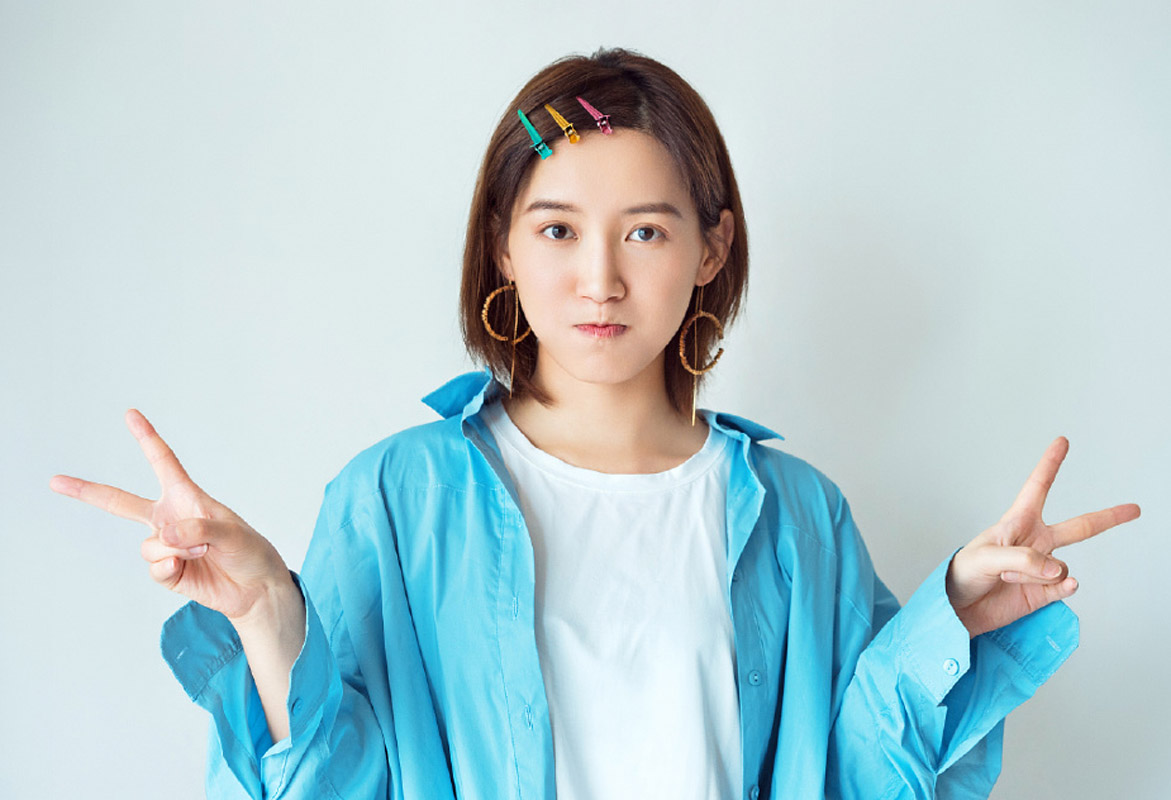 高清湖南衡阳美女气质美女苏青白色系珠宝写真图片图片