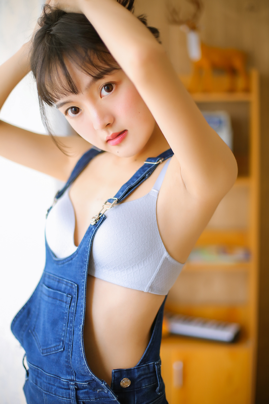高清gogo美女模特大胆真空诱惑性感写真图片