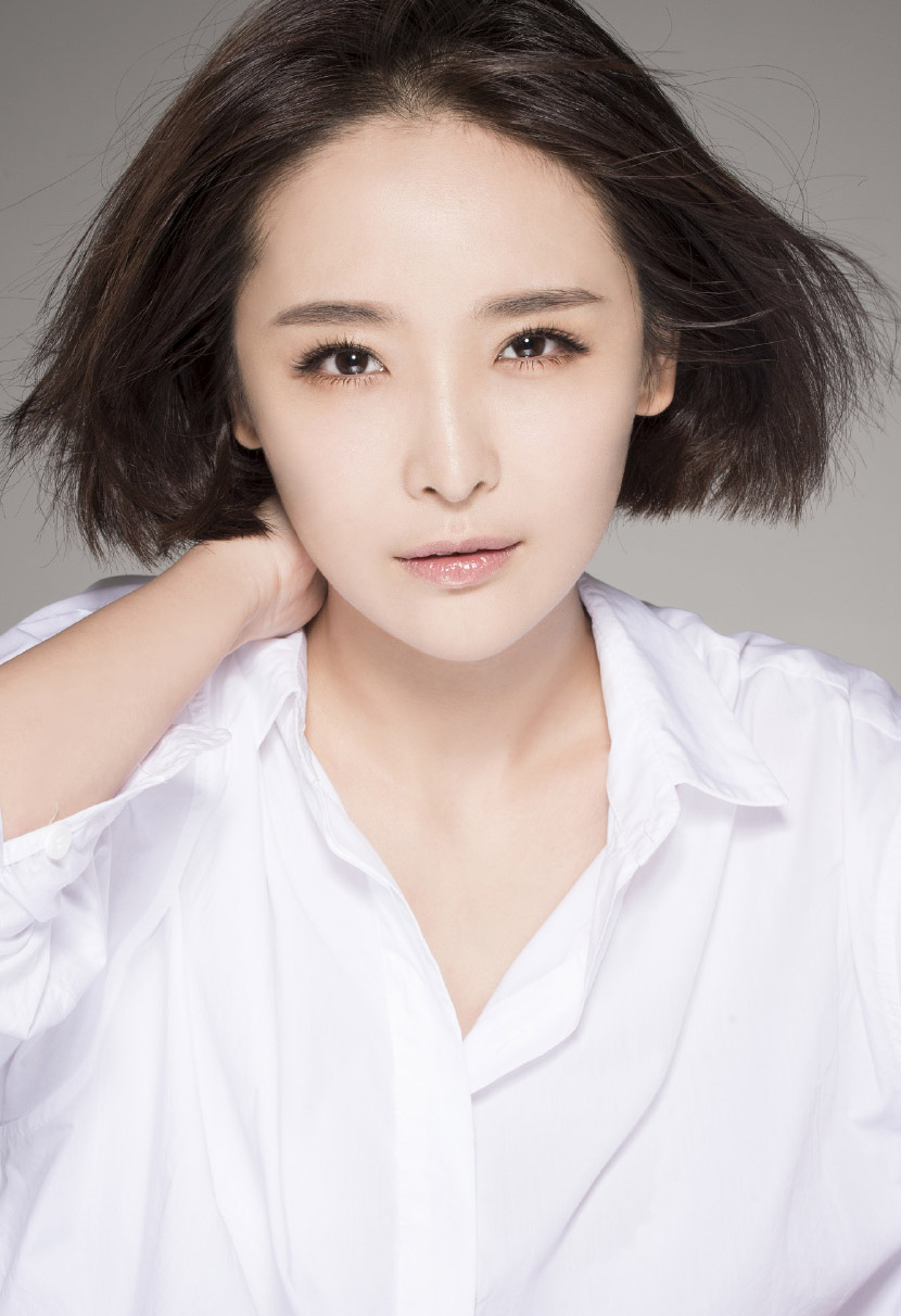 李曼优雅柔美时尚写真图片图片