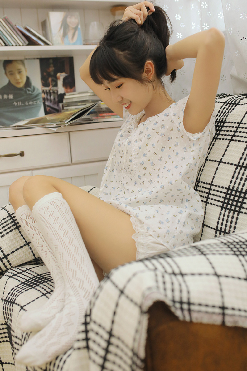 高清美女《我家那小子》海报图片图片
