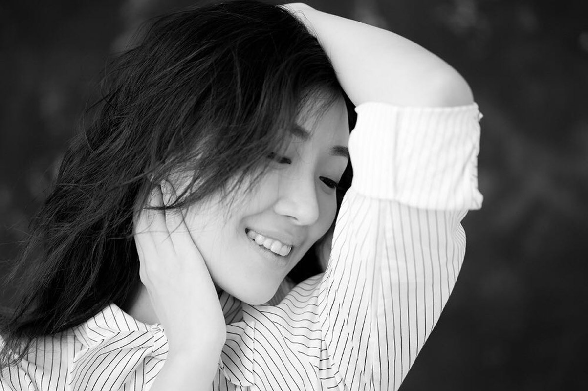 中国内地辽宁省沈阳女演员菅纫姿秋冬养眼时尚写真图片图片