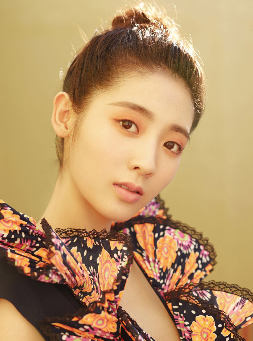 高清中国内地北京朝阳女演员邢菲时尚摩登写真图片桌面壁纸图片 高清中国内地北京朝阳女演员邢菲时尚摩登写真图片桌面壁纸图片