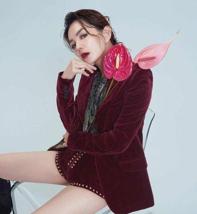 高清中国台湾省屏东女演员陈嘉桦Ella性感时尚杂志写真图片图片