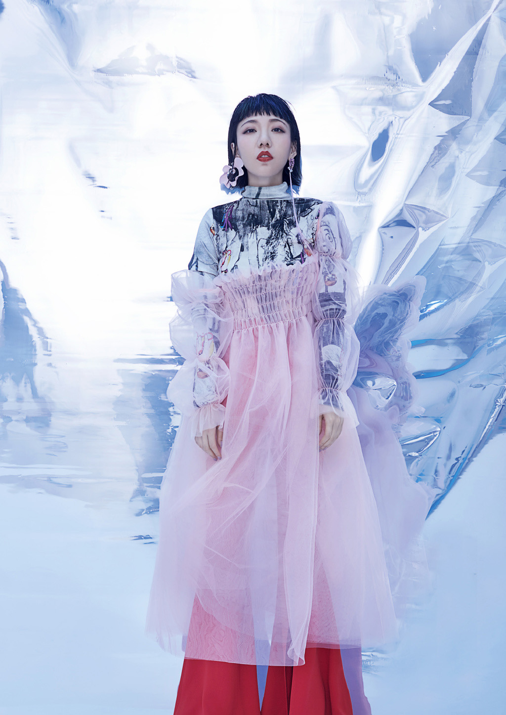 高清大陆黑龙江齐齐哈尔女演员吴莫愁性感写真图片图片