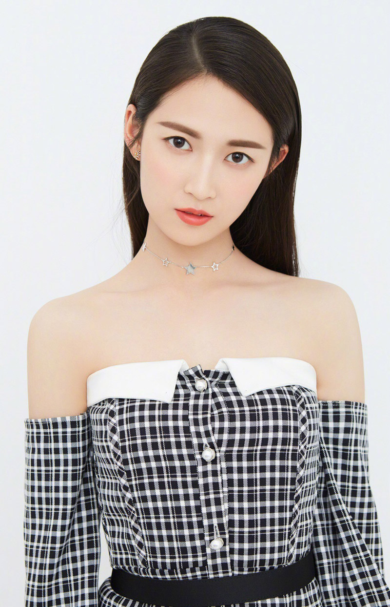 北京新生代女演员陈钰琪性感唯美写真图片图片