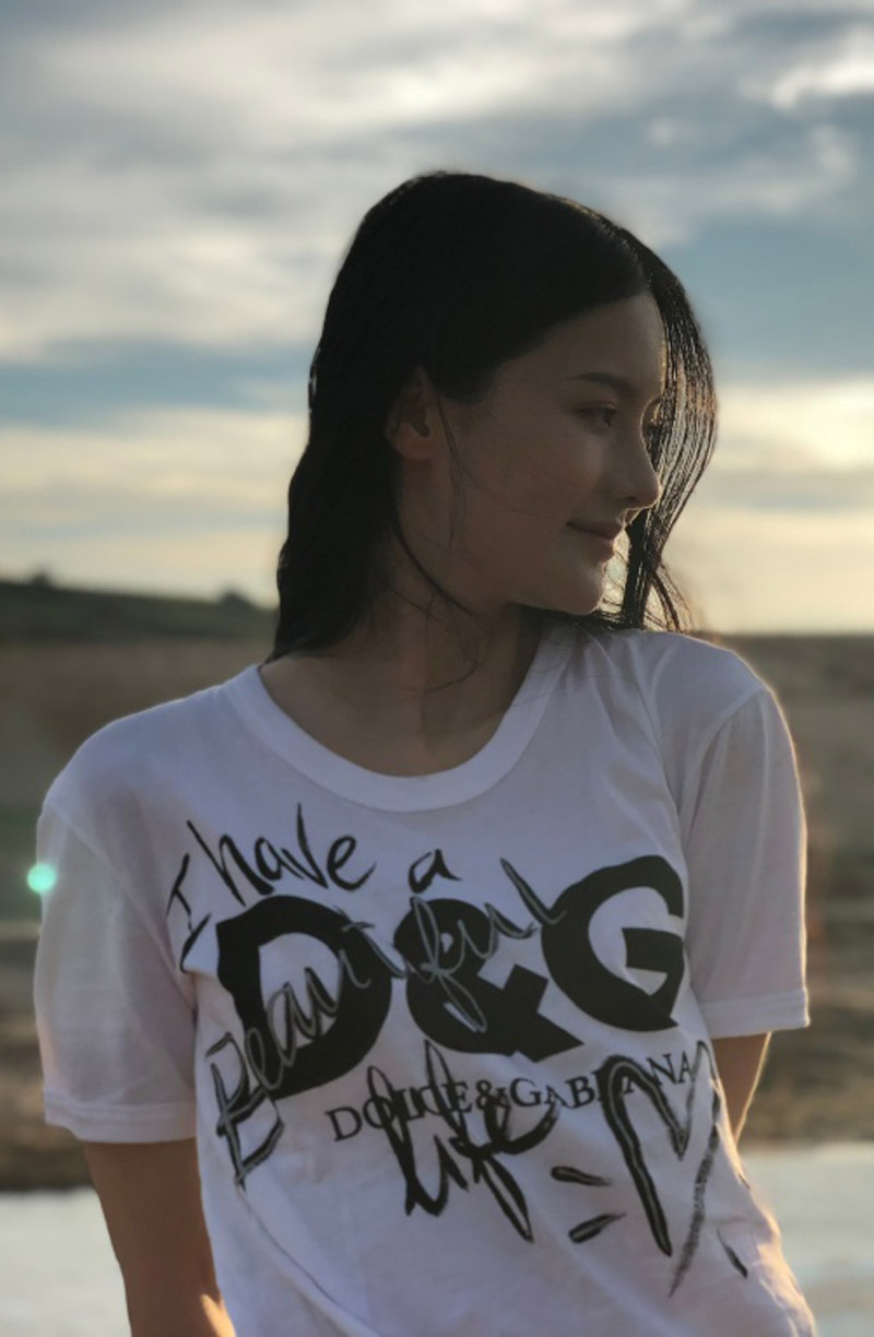 张芷溪清新自然旅拍写真图片图片