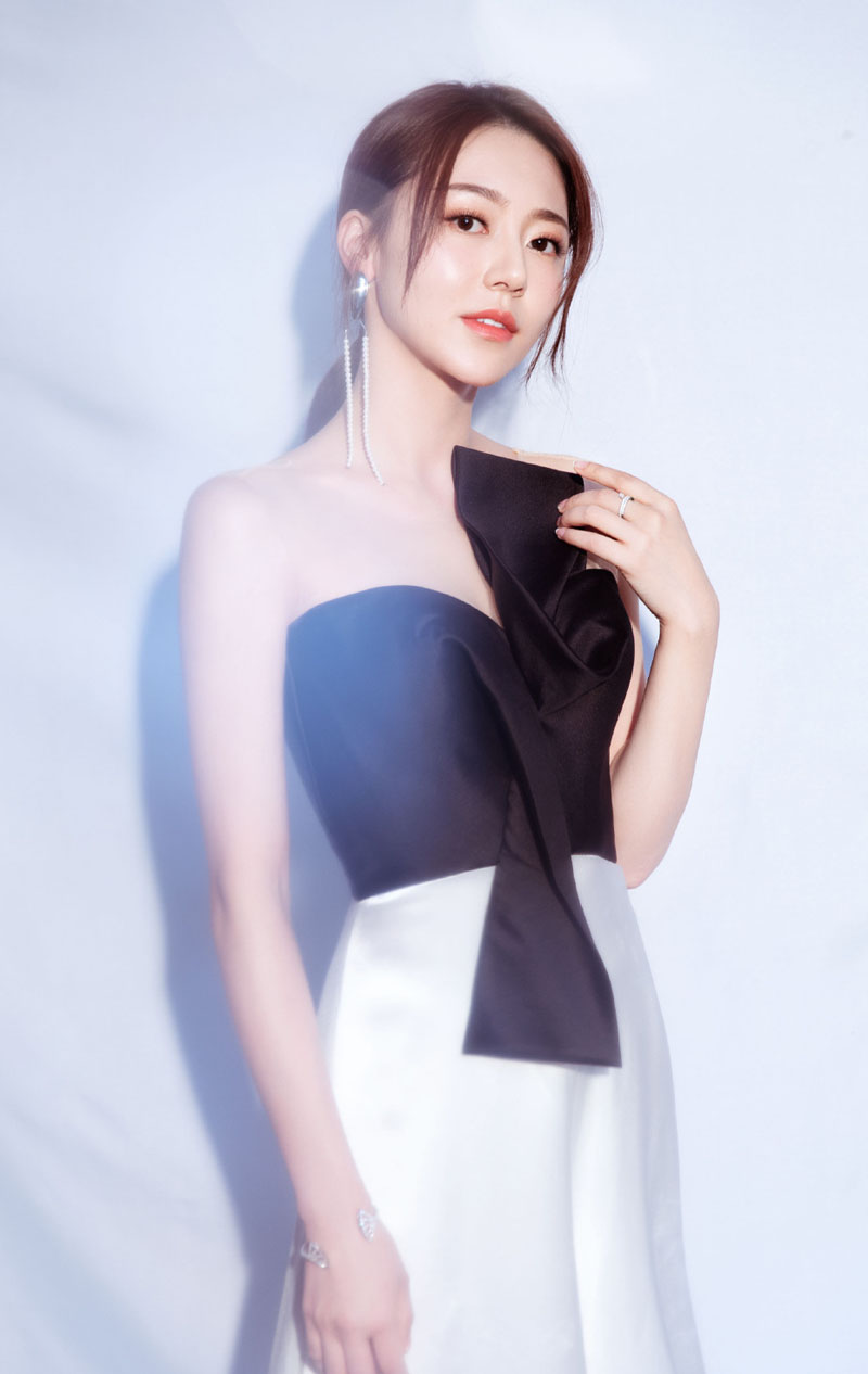 黄梦莹图片