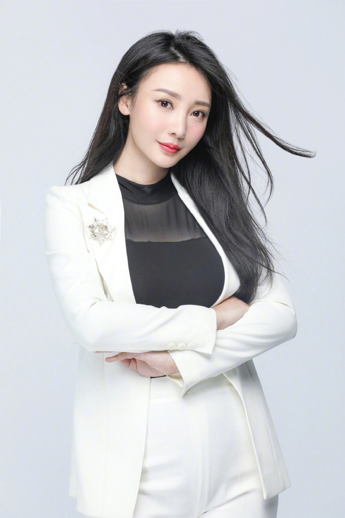 中国内地湖南衡阳女演员柳岩写真电脑桌面壁纸之网络美女图片