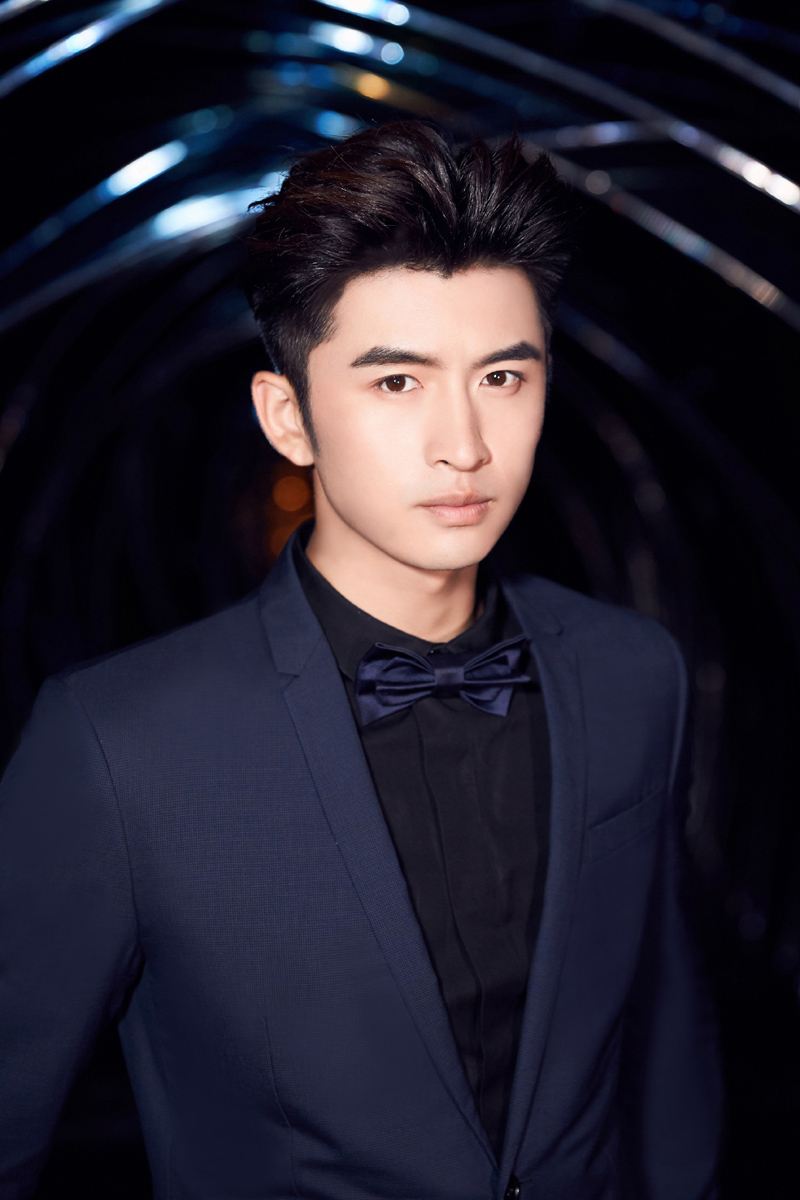 中国内地辽宁大连男演员张云龙魅力写真图片图片