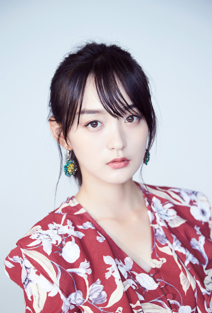 高清中国内地女演员平面模特何泓姗性感迷人写真图片图片