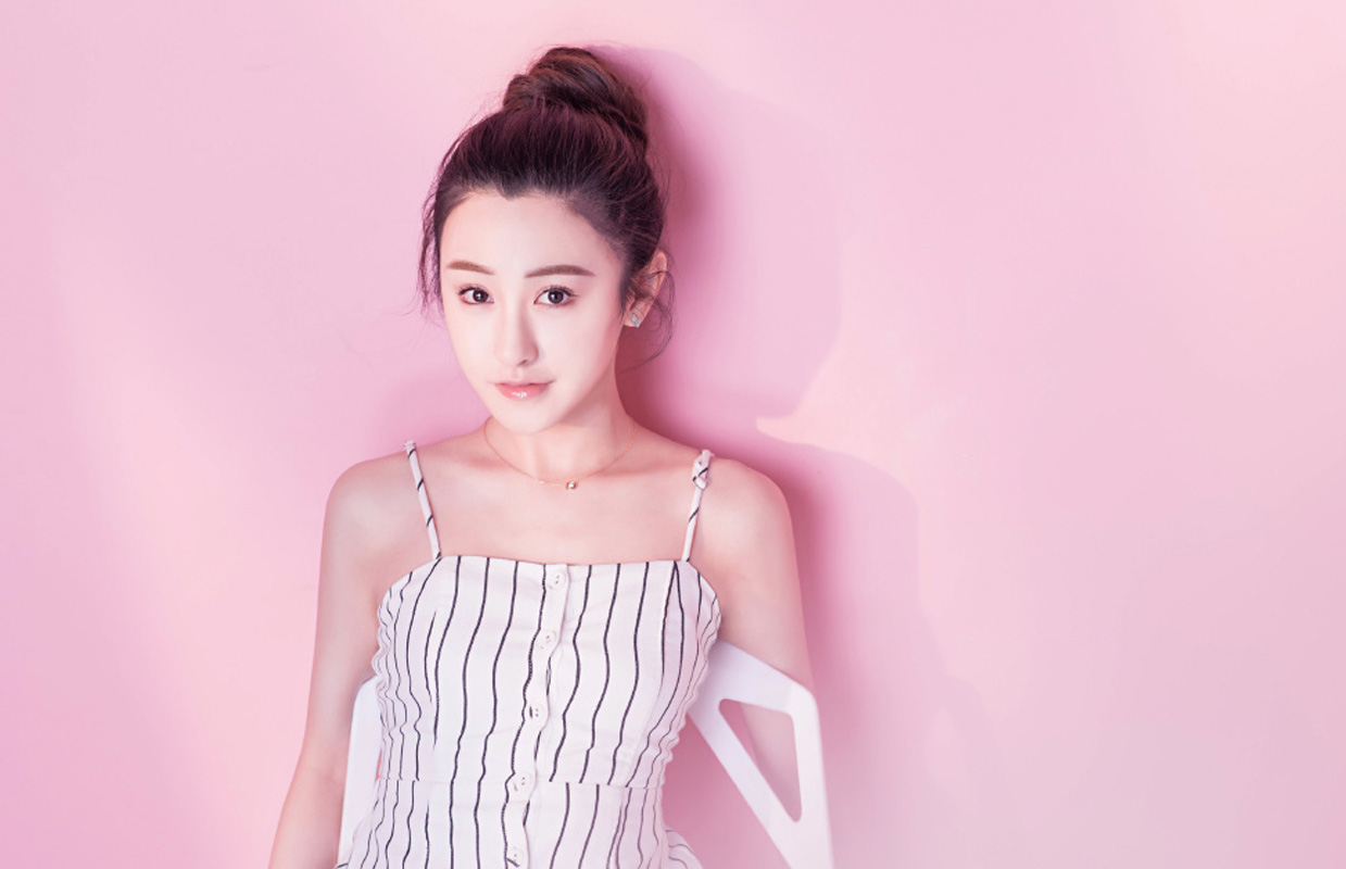 高清上海美女朱圣祎白嫩性感私房写真图片图片