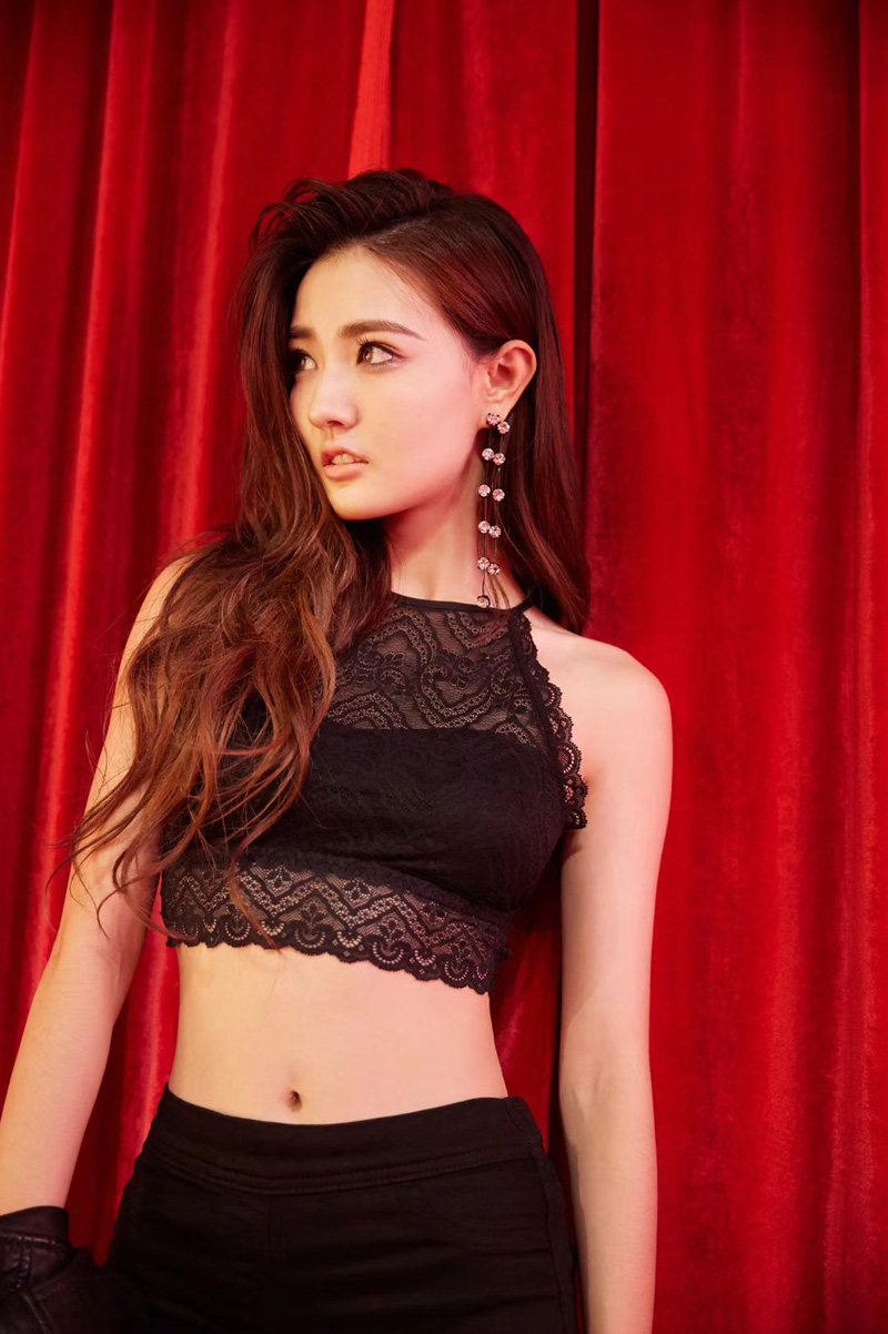 林允性感露脐装清爽写真图片图片 林允性感露脐装清爽写真图片图片