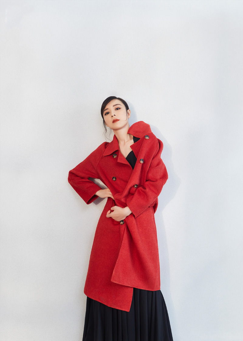 中国内地福建永安女演员张静初红衣造型写真图片：知性优雅图片