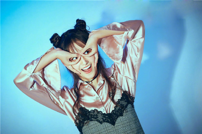 蒋依依图片 蒋依依白裙清纯写真图片图片