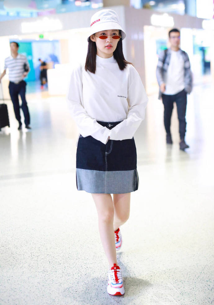 李沁图片