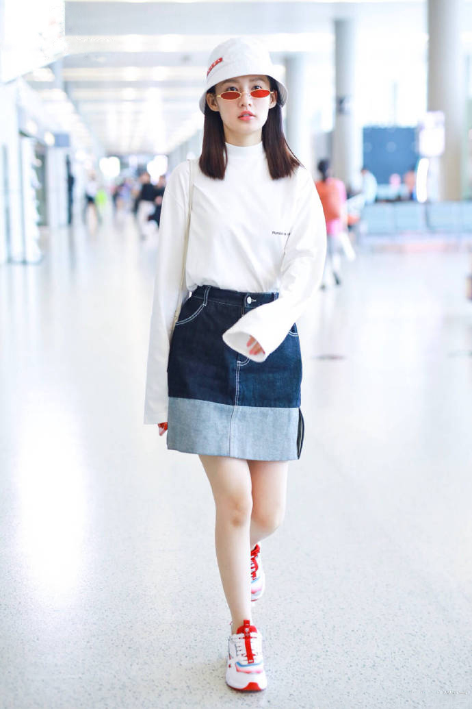 李沁图片
