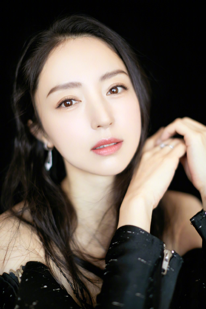 高清中国内地黑龙江省牡丹江影视女演员董璇气质靓丽美女写真图片