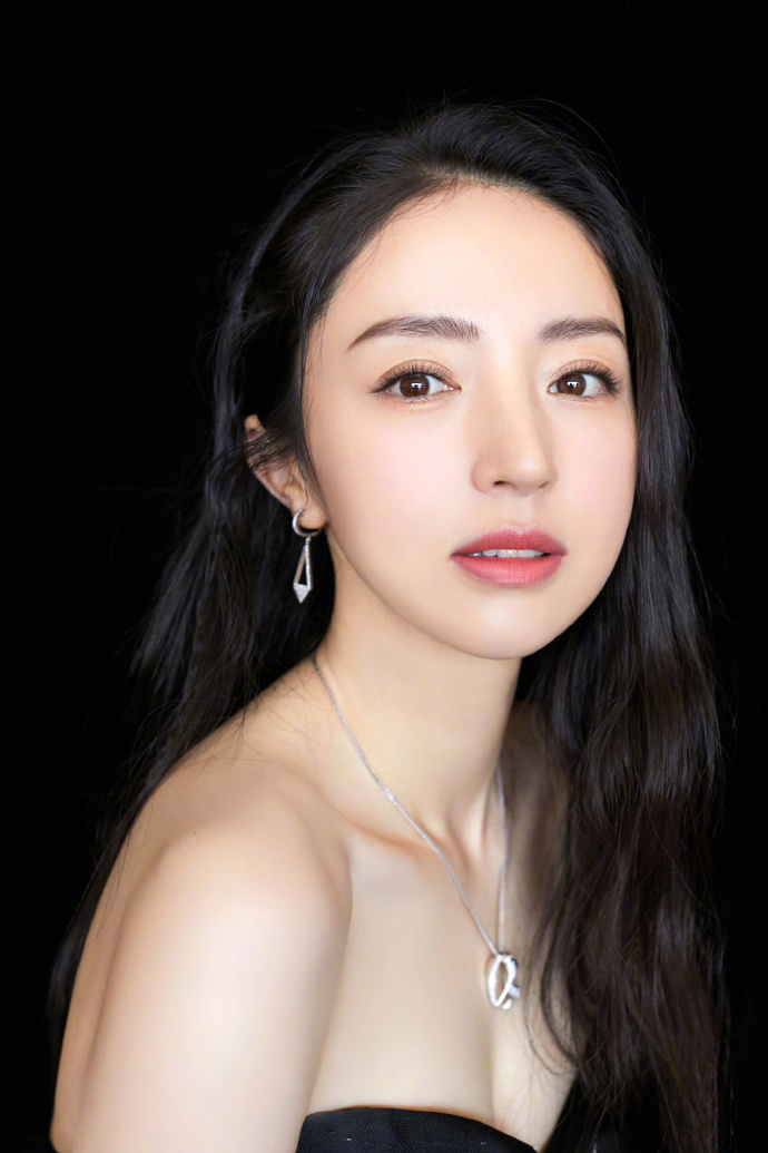 高清中国内地黑龙江省牡丹江影视女演员董璇气质靓丽美女写真图片