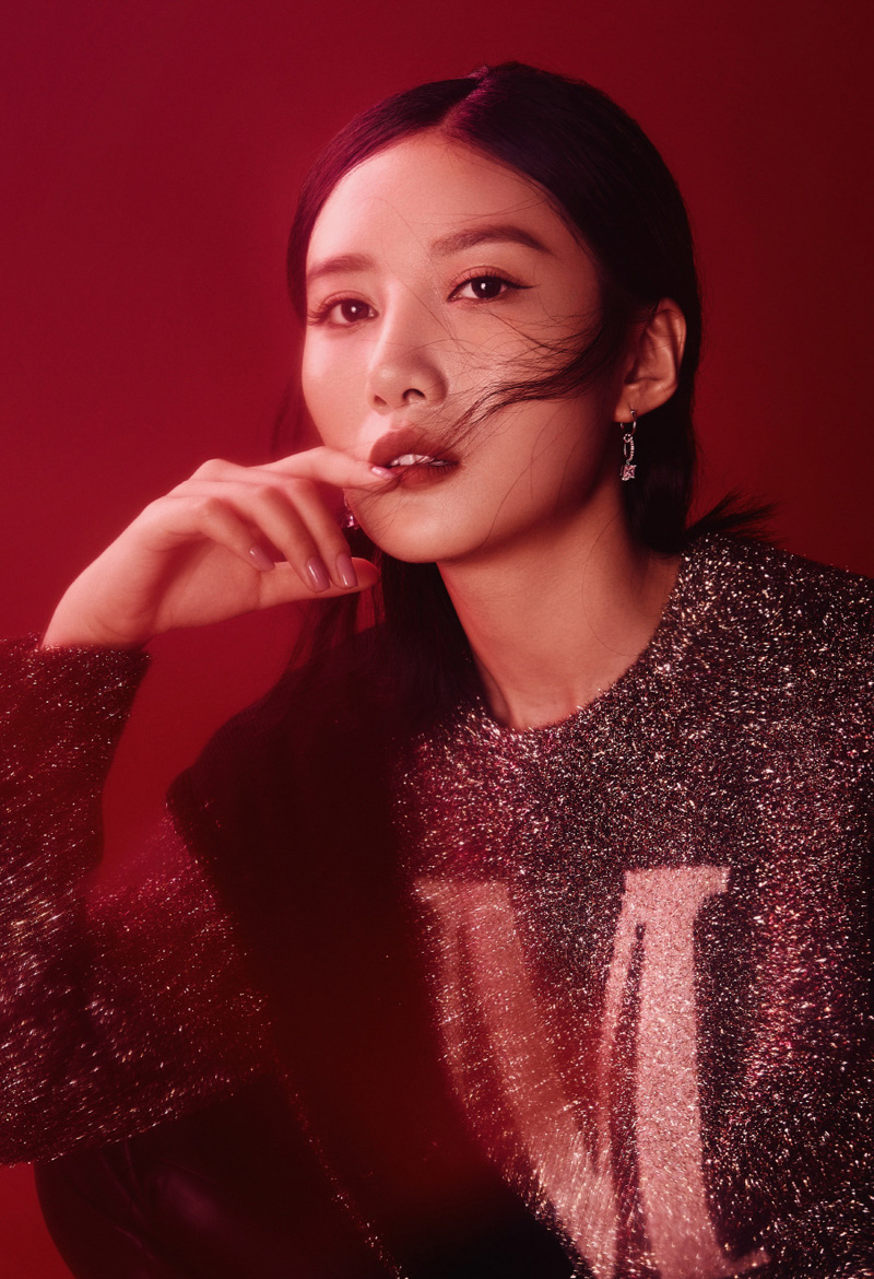 中国内地山东济南女演员吴优魅惑性感时尚杂志写真大片图片