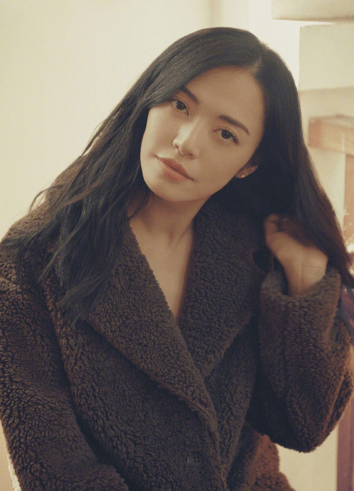 姚晨成熟性感杂志写真图片图片