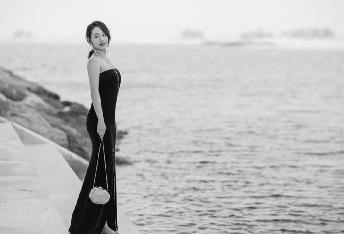 张嘉倪性感妩媚海边写真图片图片